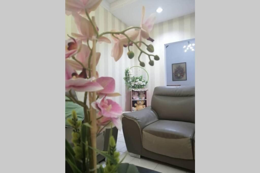 Orked Aeridina Homestay Puchong Exterior foto